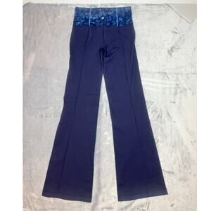 Lululemon flare pants navy and blue floral 4